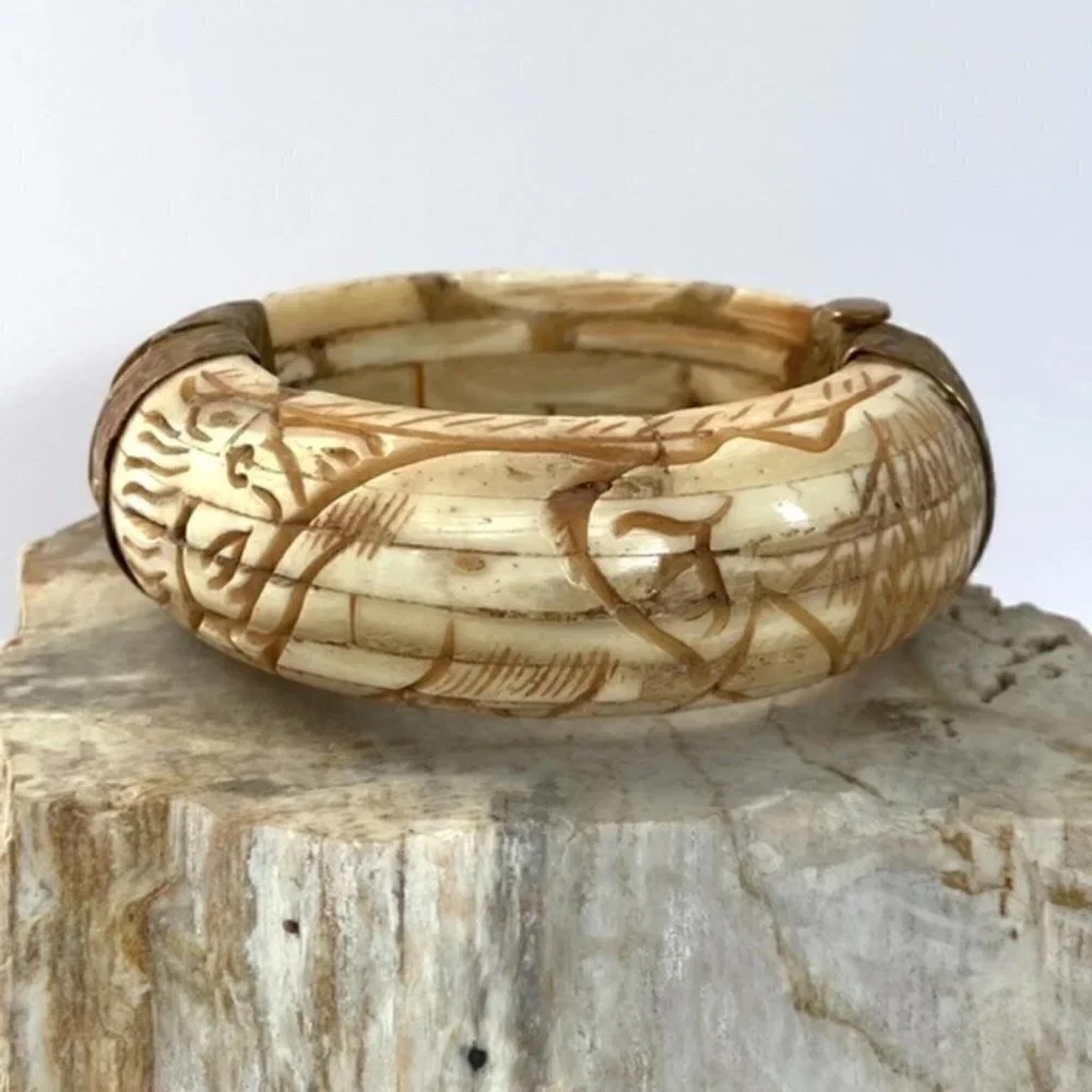 VTG Chunky Carved Bone Brass Bangle Bracelet Elephant Animal Motif Pin Closure